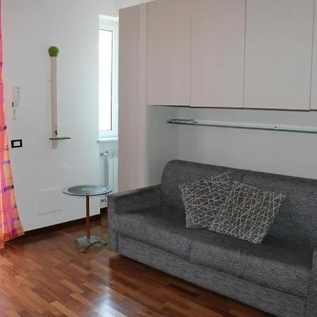 Apartment Casa Indipendente Con Giardino